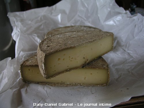 tome de bauges savoie fromage france