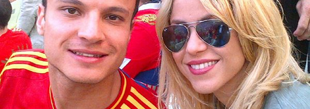 Shakira avec un fan au match Espagne vs Italie Photo 1206100833421432129967254 Shakira avec un fan au match Espagne vs Italie Photo