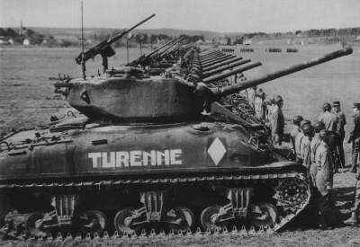 Sherman M4 A1 du 5e RCA - Page 3 1011300510291109377221004