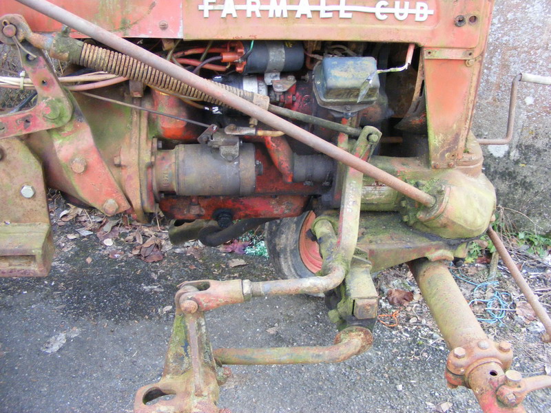 Farmall Cub Français avec porte outil ventral 101229011721475357382929