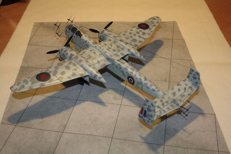 [Dragon] Heinkel He 219 Uhu A5 capturé par les Anglais 1012300218251210667387278