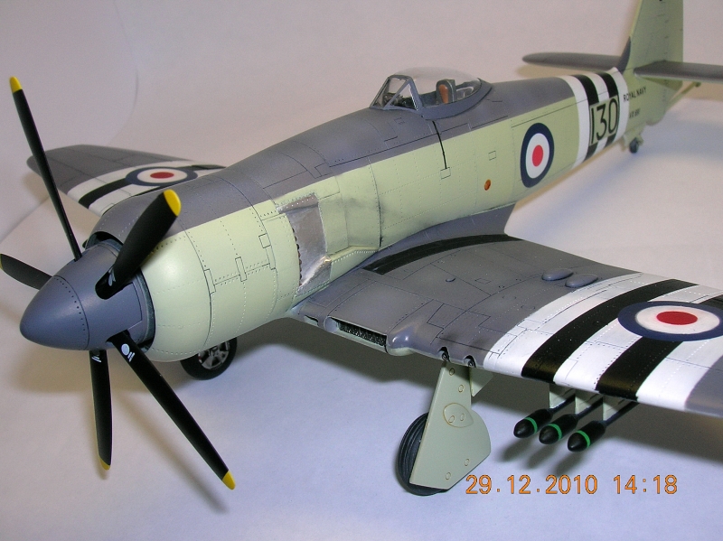 HAWKER SEA FURY Trumpeter au 48e 1012301105171242147388068