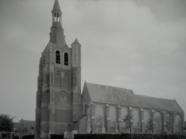 Verdwenen kerken van Frans-Vlaanderen 110102021336970737404988