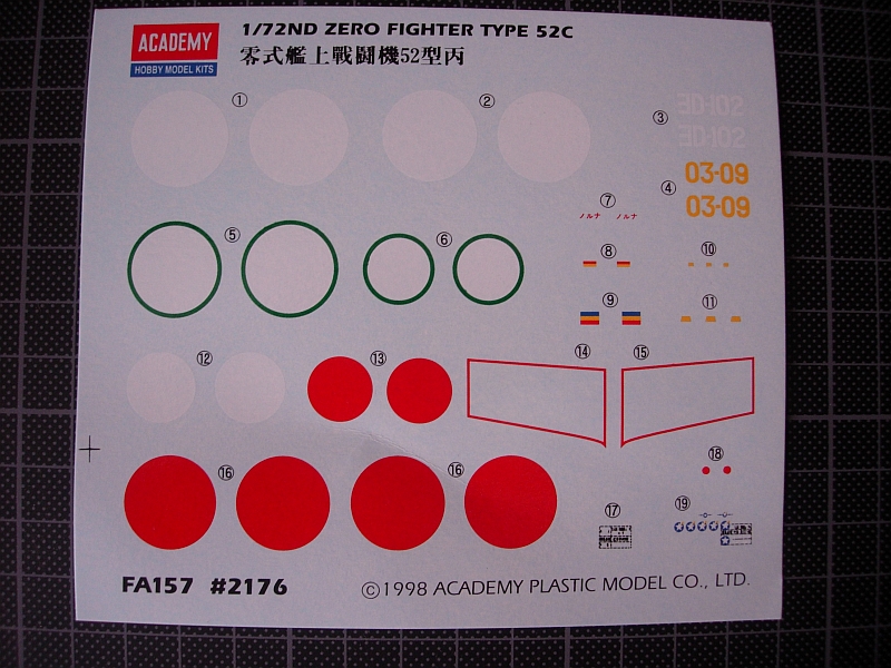 [Academy] 1/72 - Mitsubishi A6M5c Zero Type 52    1101141145221205677467411