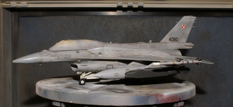 [Kinetik] 1/72 - General Dynamics F-16D Fighting Falcon block 52+  - Page 3 1102180432141201587670939