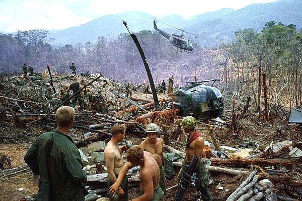 Les Images de la Guerre du Vietnam - Page 2 110402105850352307927760