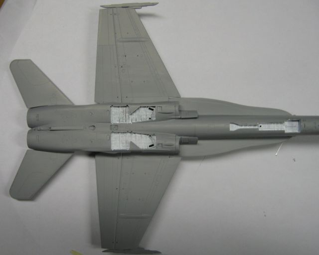 F/A-18D Hornet "US Marines Corps" [academy] 1/72 - Page 2 1104030814521147377932892