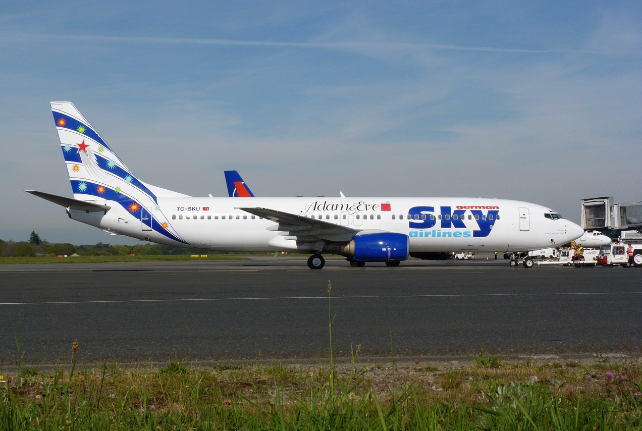 [14/04/2011] B737-800 (TC-SKU) Sky Airlines   1104150812201179737997306