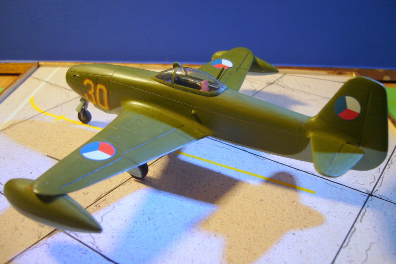 yak 17 (Spécial Hobby 1/72) 1105090630111265848129222