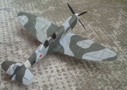 [Airfix] Spitfire Mk IX / UTI (1/72) - Page 2 1105120321141304058145747