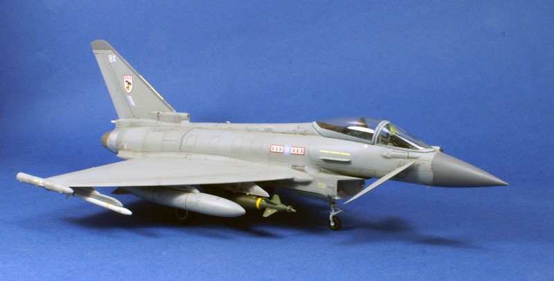 [Revell] Eurofighter EF-2000 Typhoon Royal Air Force 1105130810581201588152077