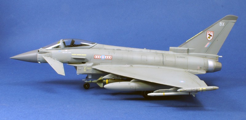 [Revell] Eurofighter EF-2000 Typhoon Royal Air Force 1105130811001201588152079