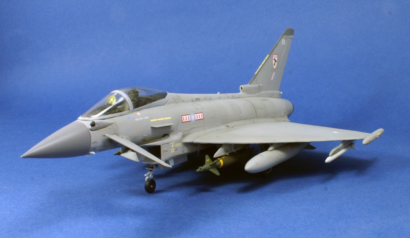 [Revell] Eurofighter EF-2000 Typhoon Royal Air Force 1105130811001201588152080