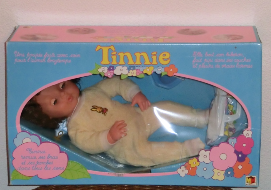 Qui connais la poupée Tinnie? 110522101819668848199899