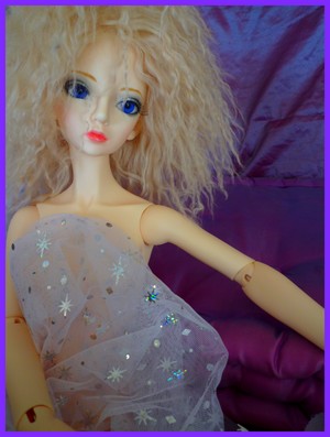 Elora (Dreaming Doll Lisanne )*Winter Snow* 19/05/13 1106160401391116138332785