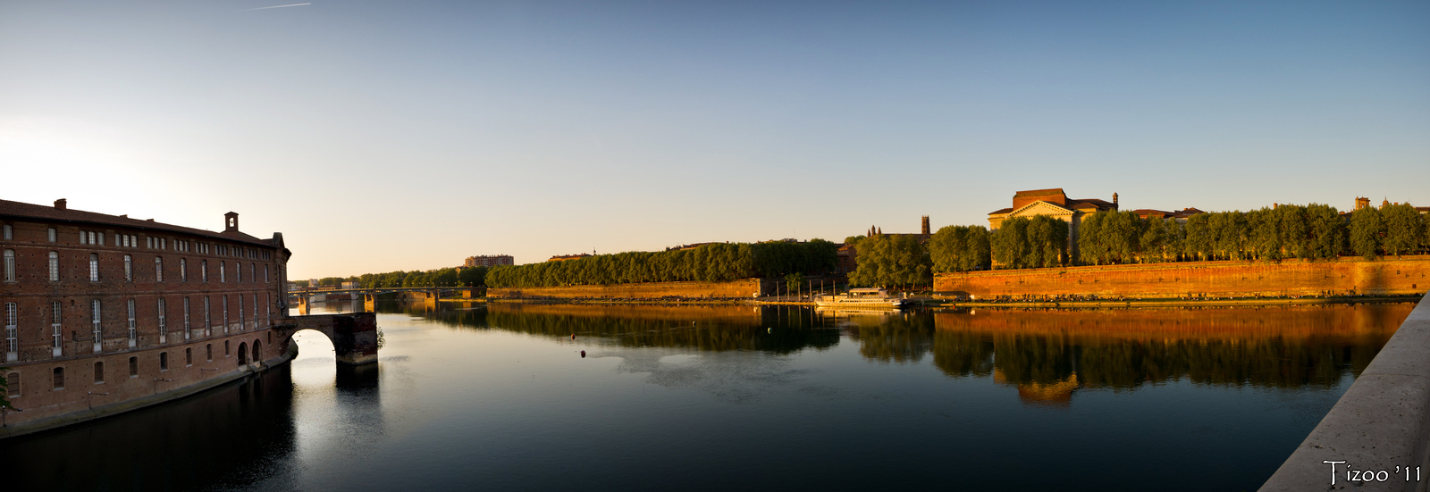 Panoramas / Petites planètes - Page 18 110618074210780408343780