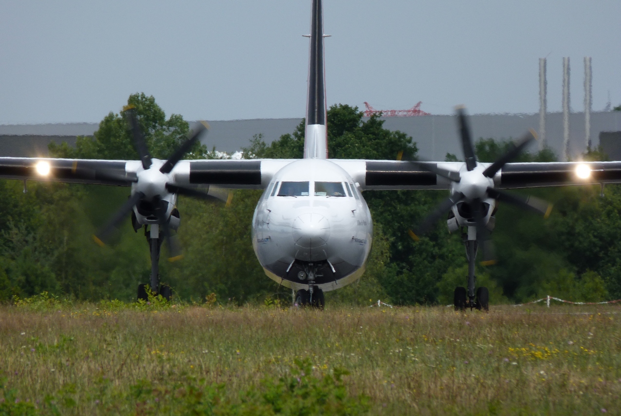 Spotting du 27/06/2011 : A319 Czech Air Force 1106280407581326458394600