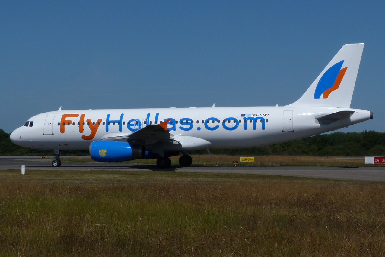 [18/06/2011] A320 (SX-SMV) FlyHellas.com  1106280423451326458392777