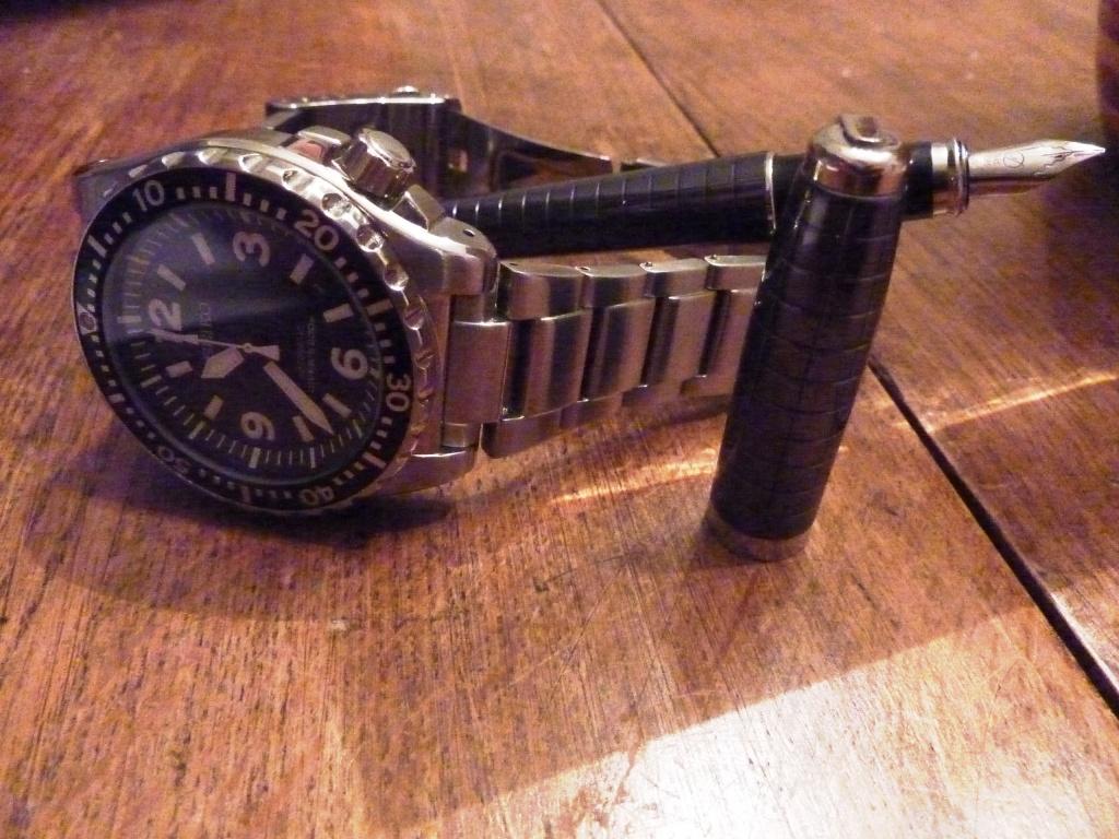 Feu de Stylos... et Montres - Page 16 110701105538990898411383