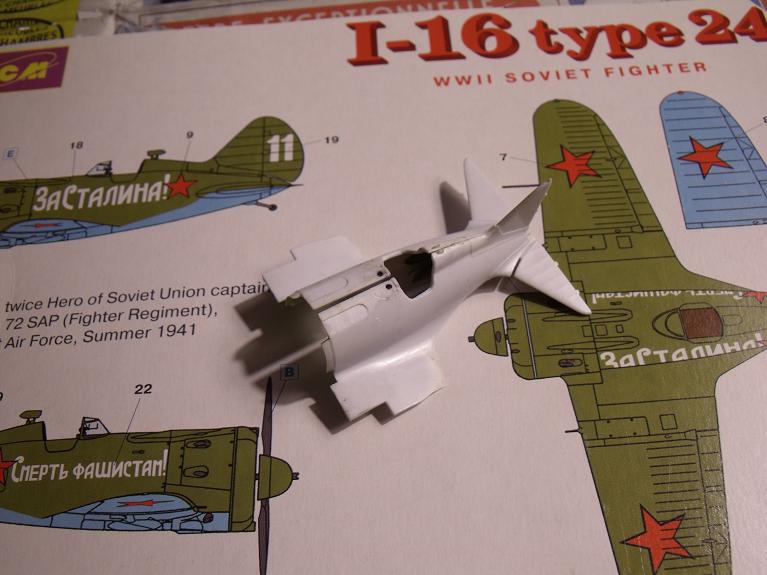 Polikarpov I-16 type 24 mosca/rata [ICM] 1/72 110704091510847068424544