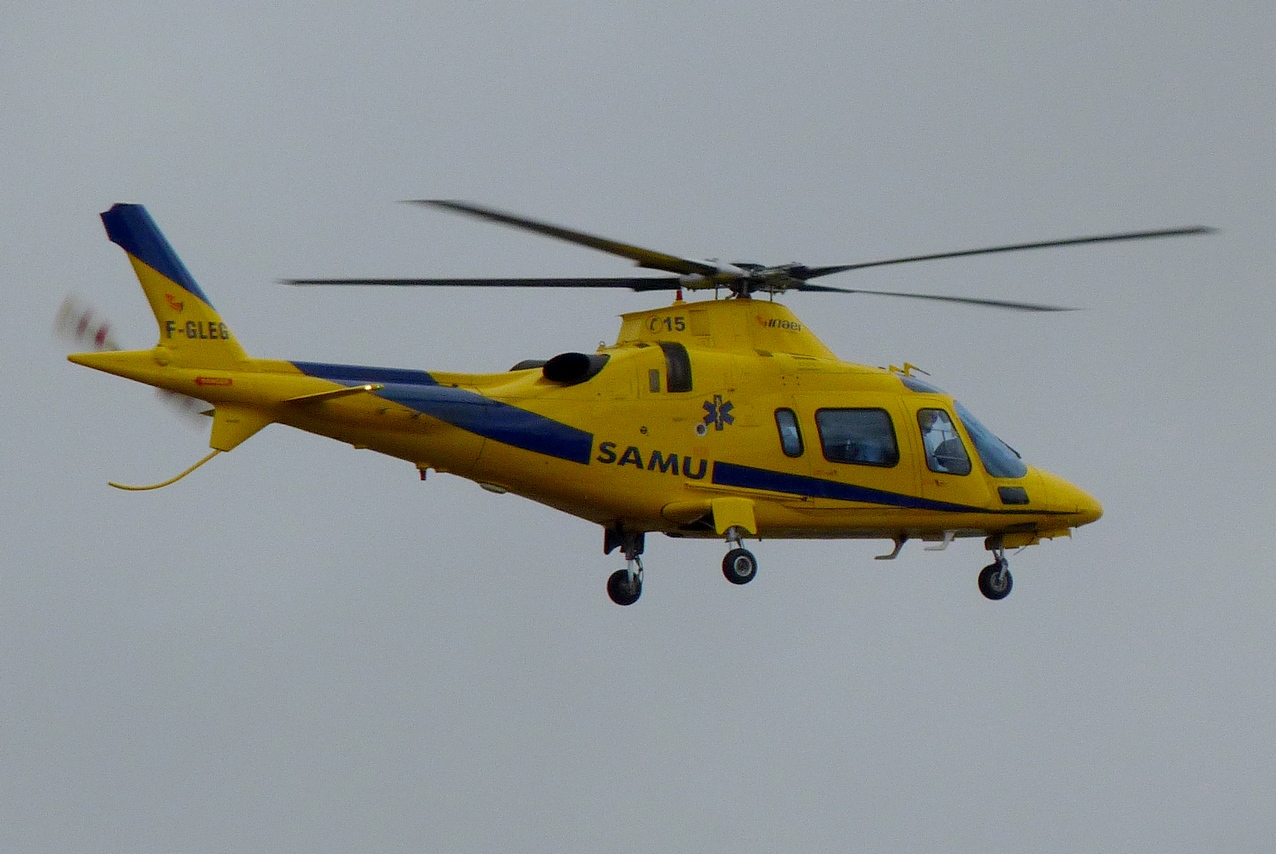 Spotting du 05/07/2011 : Ryanair "Zegnamy pll LOT" 1107060227511326458430528