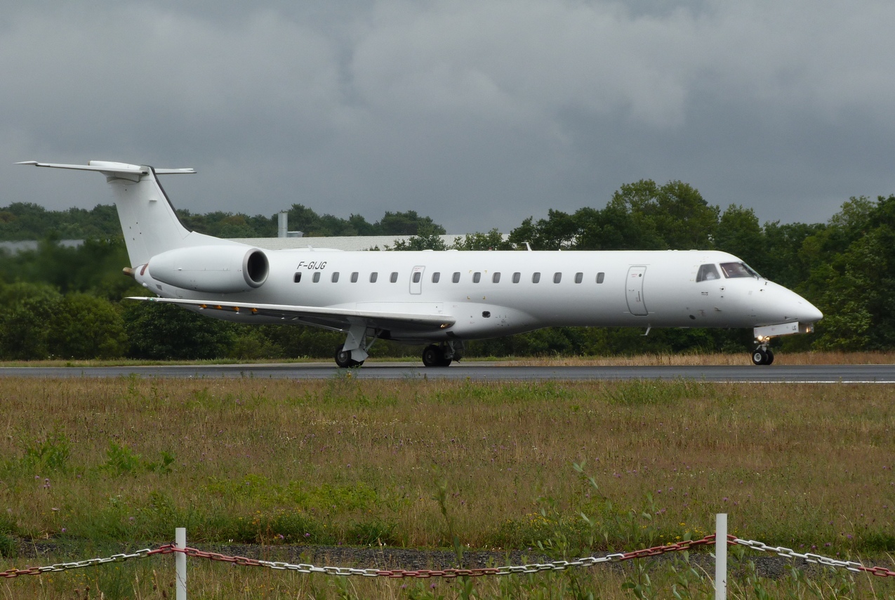 Spotting du 05/07/2011 : Ryanair "Zegnamy pll LOT" 1107060230061326458430533