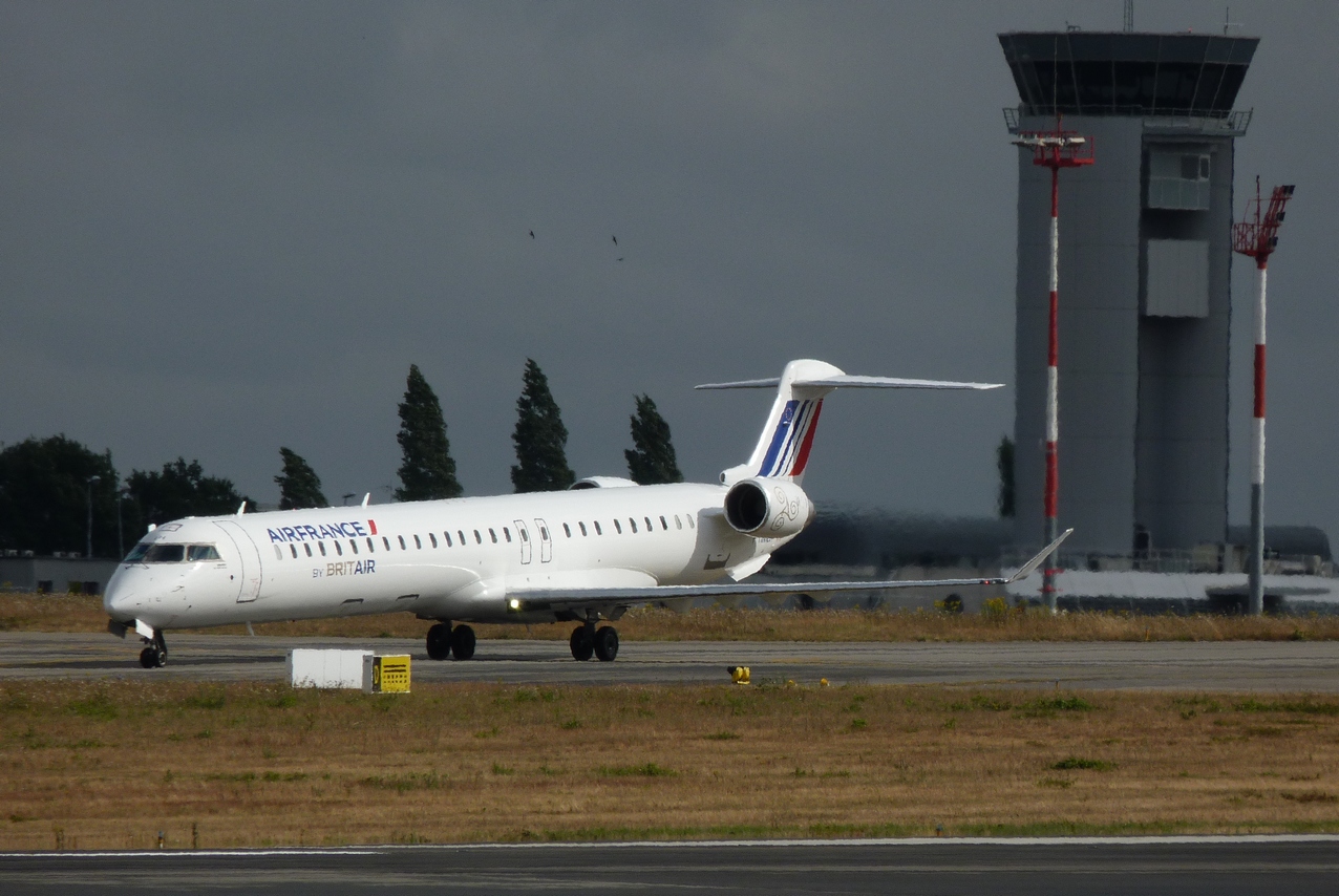 Spotting du 05/07/2011 : Ryanair "Zegnamy pll LOT" 1107060233511326458430542