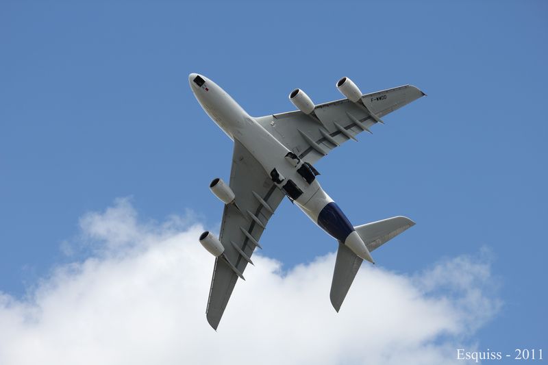 Bourget 2011 - 1/3 - L'A380 est de sortie !!! 1107060614031098218432880