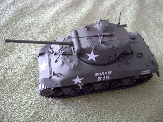 Italeri 1/35 M4 Sherman (N°225) 1107160548281272518478147
