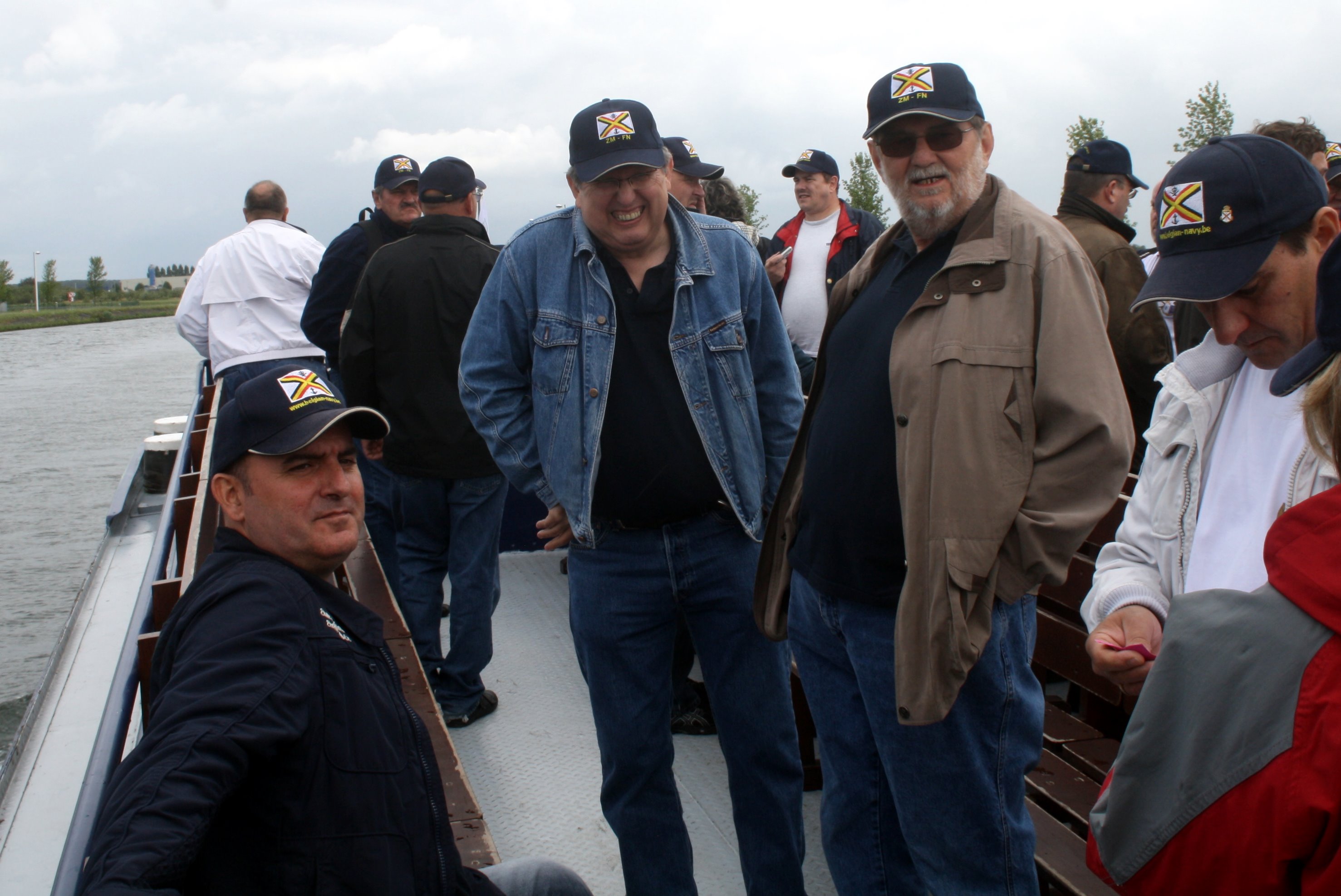 Visite du Canal du Centre historique le dimanche 17 juillet - Page 16 1107190257541095838490857