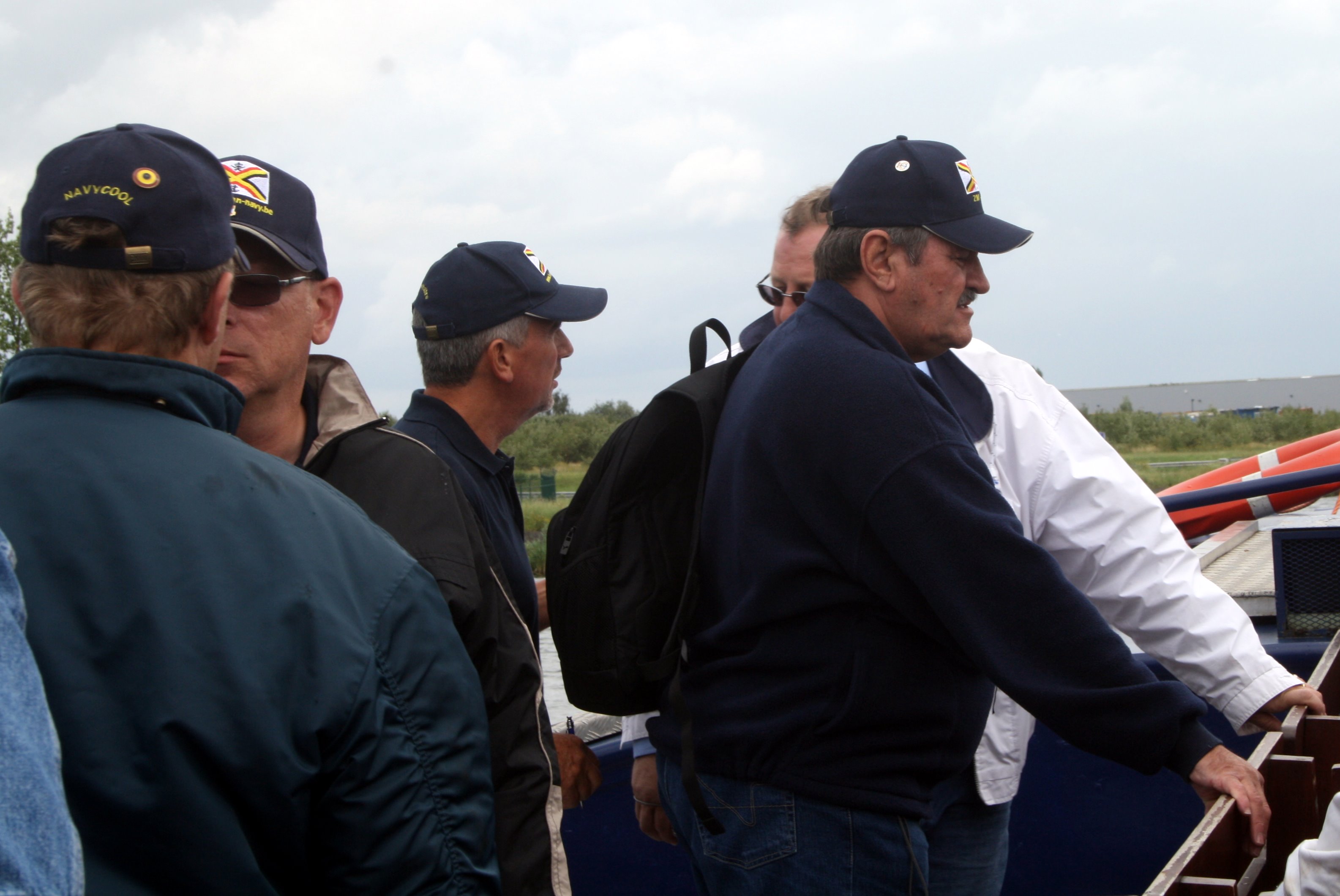 Visite du Canal du Centre historique le dimanche 17 juillet - Page 16 1107190307491095838490912