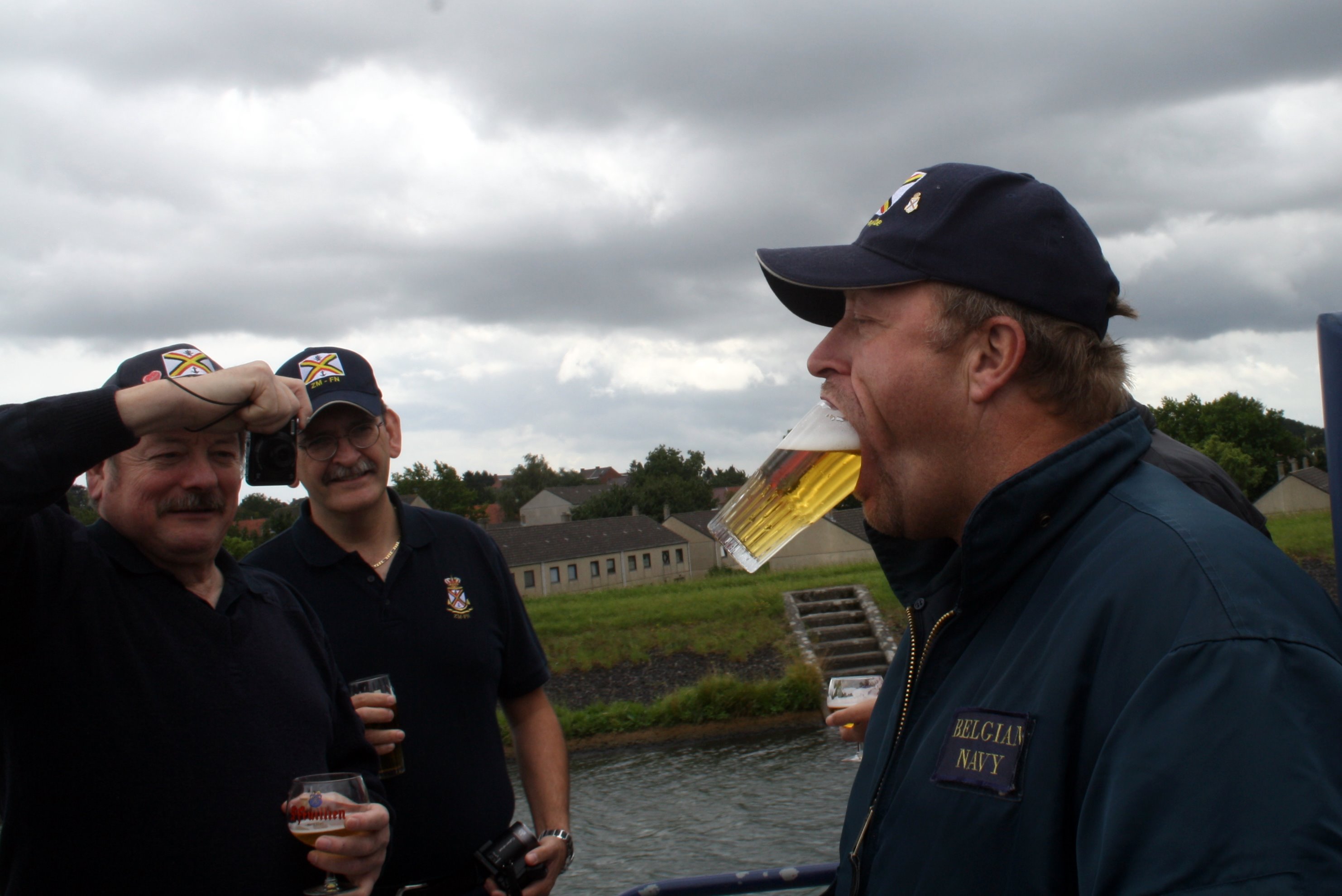 Visite du Canal du Centre historique le dimanche 17 juillet - Page 17 1107190341121095838491033