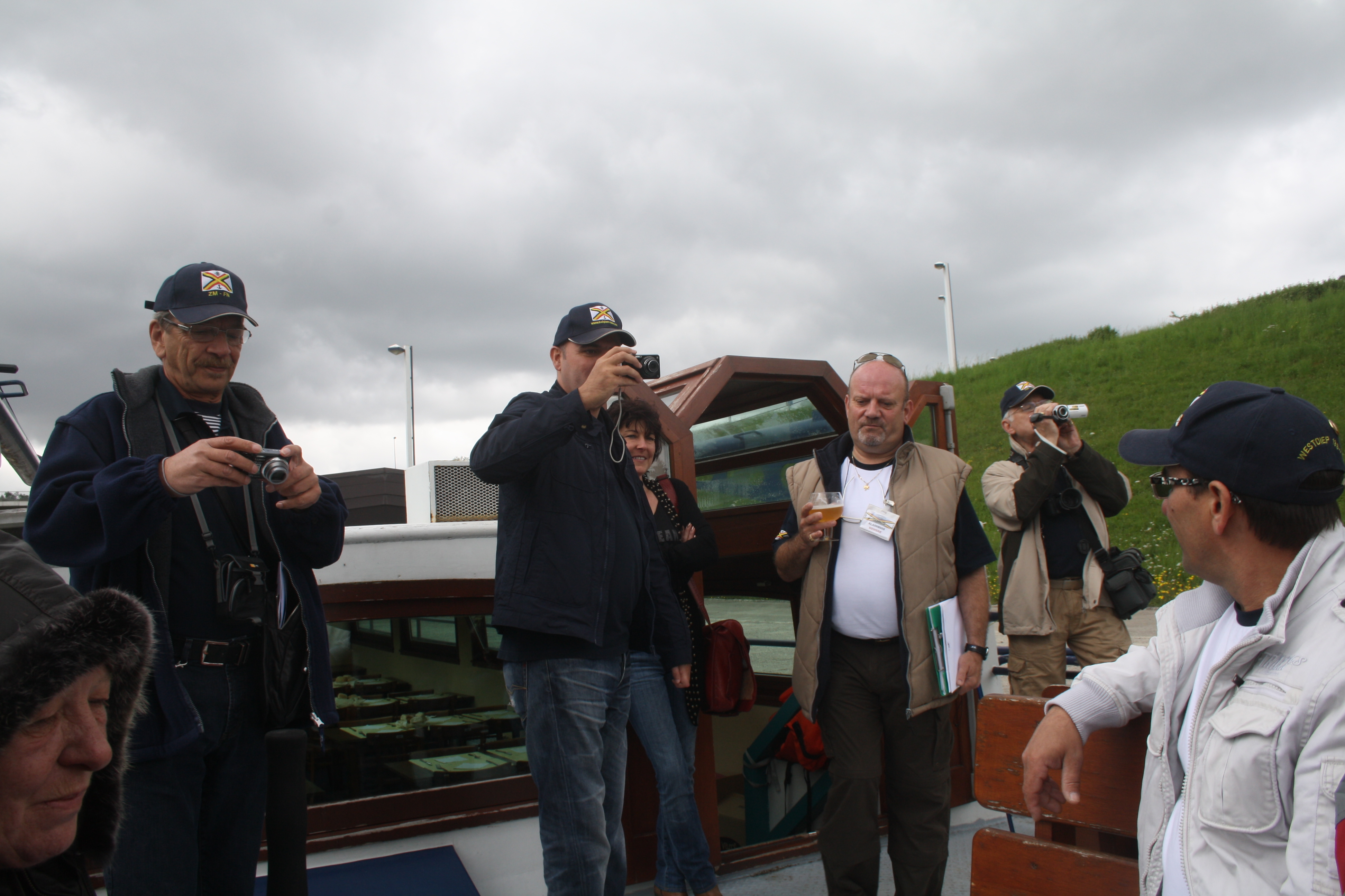 Visite du Canal du Centre historique le dimanche 17 juillet - Page 16 1107191250541095838490306