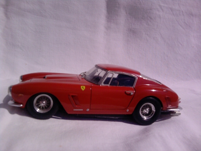 Ferrari 250 SWB lusso 1/24 GUNZE SANYO 1107201013461350458496910