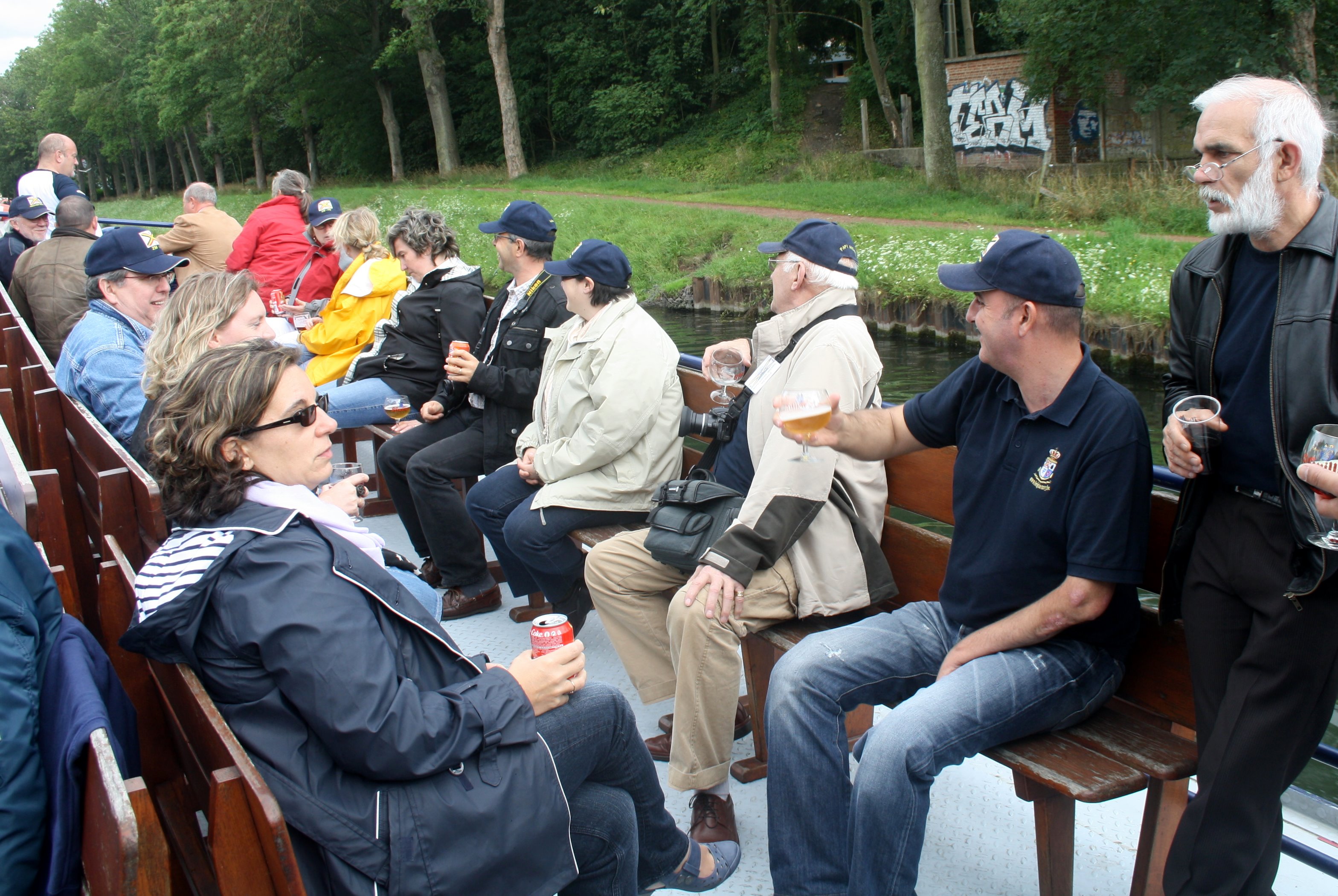 Visite du Canal du Centre historique le dimanche 17 juillet - Page 32 1107240713451095838510035