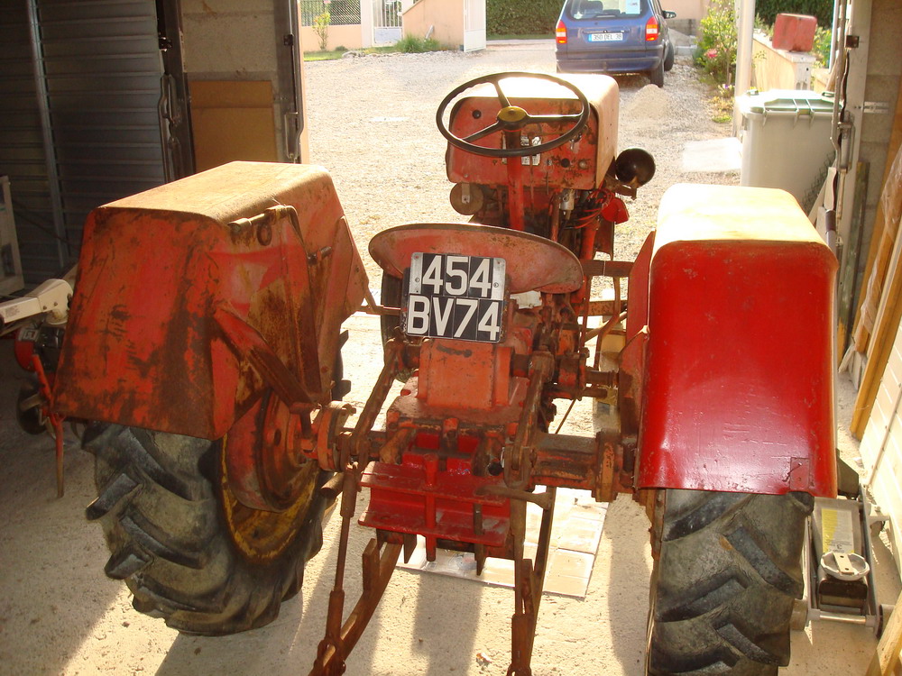 SABATIER : Recensement des tracteurs de St Rambert d'Albon - Page 4 110811015101475358572771