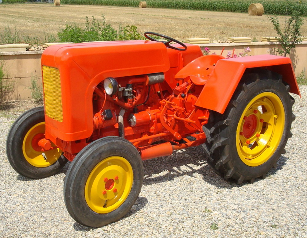 SABATIER : Recensement des tracteurs de St Rambert d'Albon - Page 4 110811015351475358572787