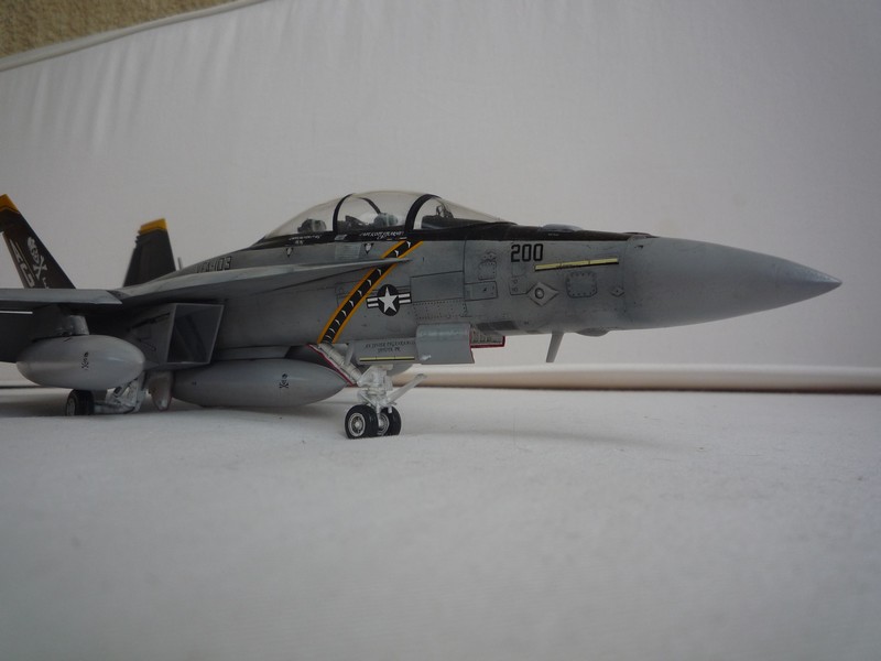 F-18F VFA103 - enfin fini ! 110814111123787858585390