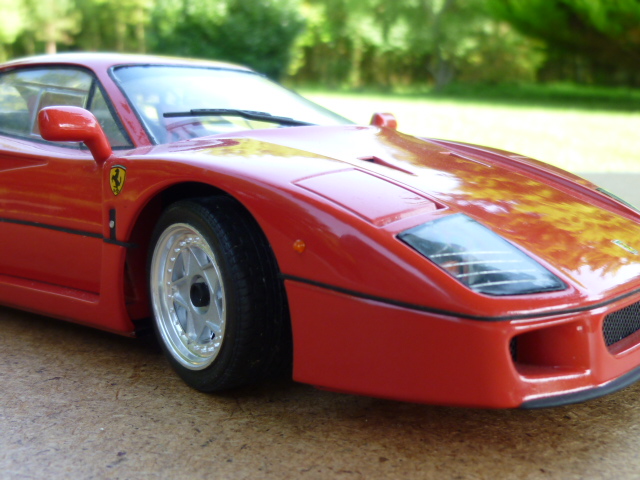 Ferrari F 40  1108240958011350458636362