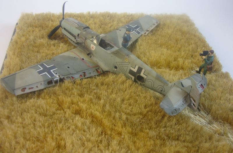 Bf109 E-3 d'E.Mix abattu par h.de Salaberry le 24/05/40  110824120846534318633274