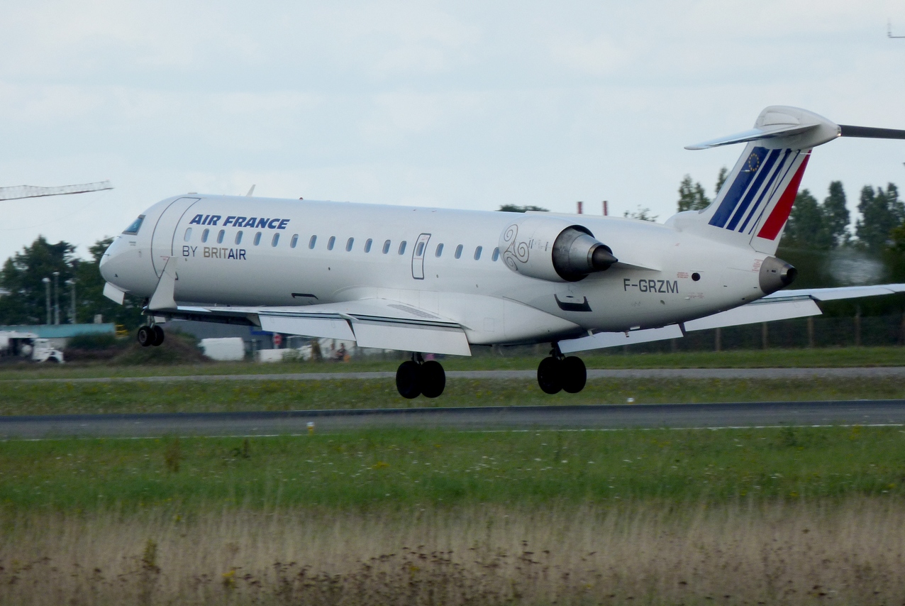 [28.08.2011] McDonnell Douglas 83 (EC-LEY) SwiftAir + Easyjet "Only Lyon" 1108281153021326458657680