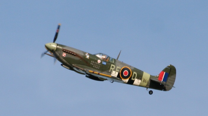 Spitfire FMS en vol 110830095410197378667092
