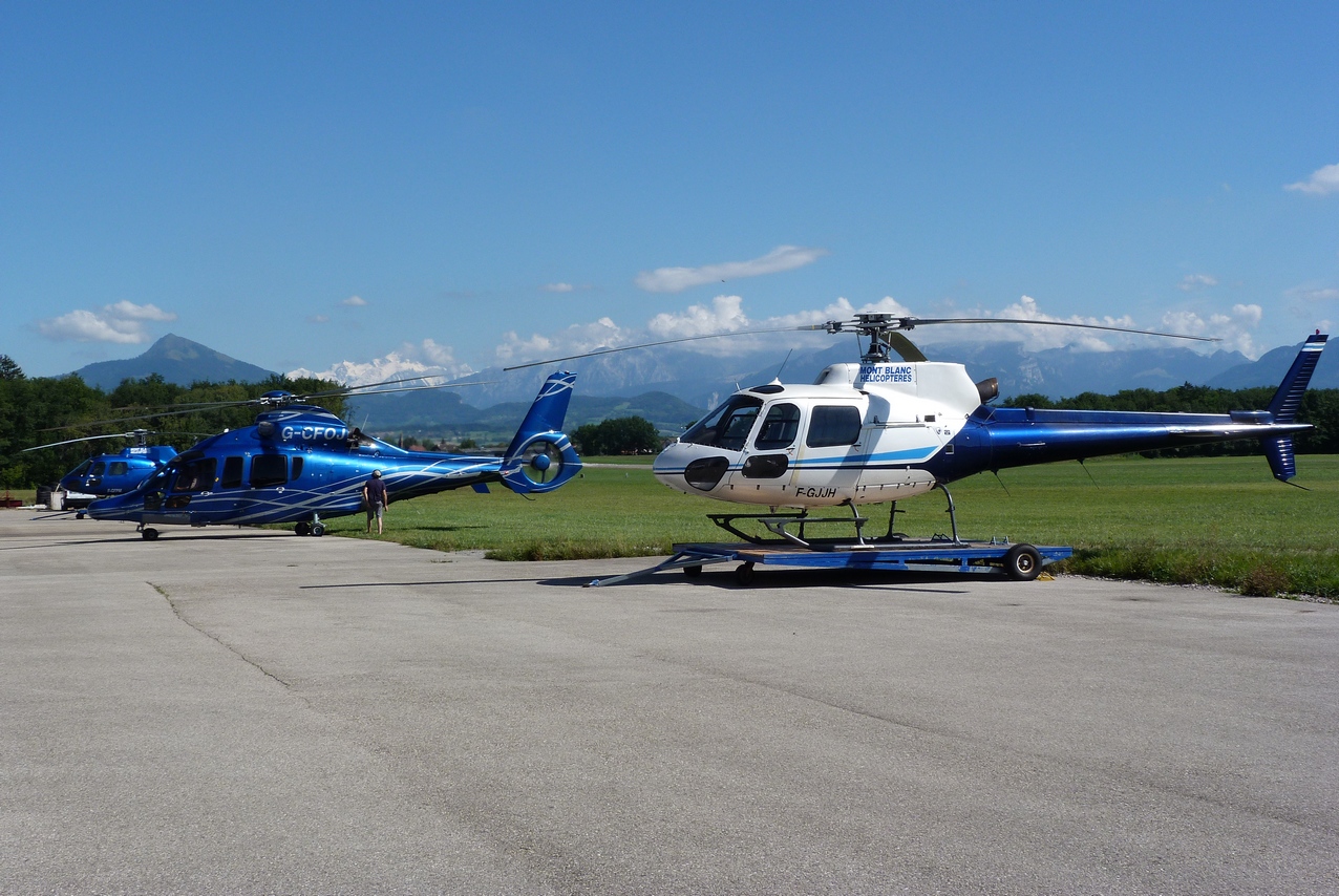 [06/08 - 17/08/2011] : Annemasse, Courchevel, Annecy, Chamonix... : Hélicos et avions dans les Alpes 1108310250351326458668163