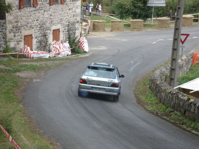 Rallye velay auvergne 2011 1109040619581361088691810