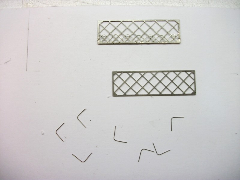 LOT DE 2 BARRIÈRES DE PASSAGE À NIVEAU SNCF - Blanc - Échelle HO 1/87 - Pour Modélisme Ferroviaire