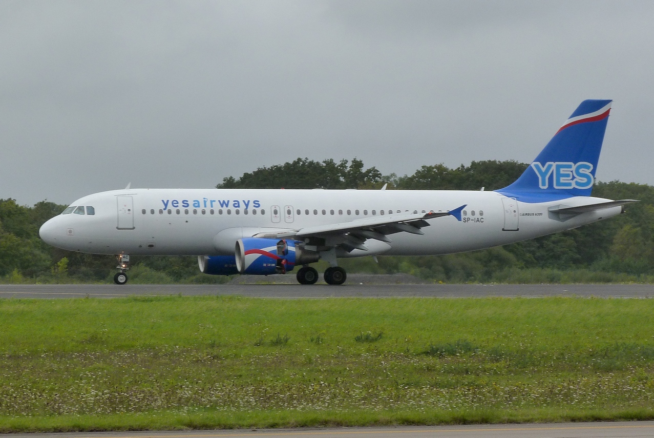 [12/09/2011] Airbus A320 (SP-IAC) Yes Airways 1109120926271373938735078