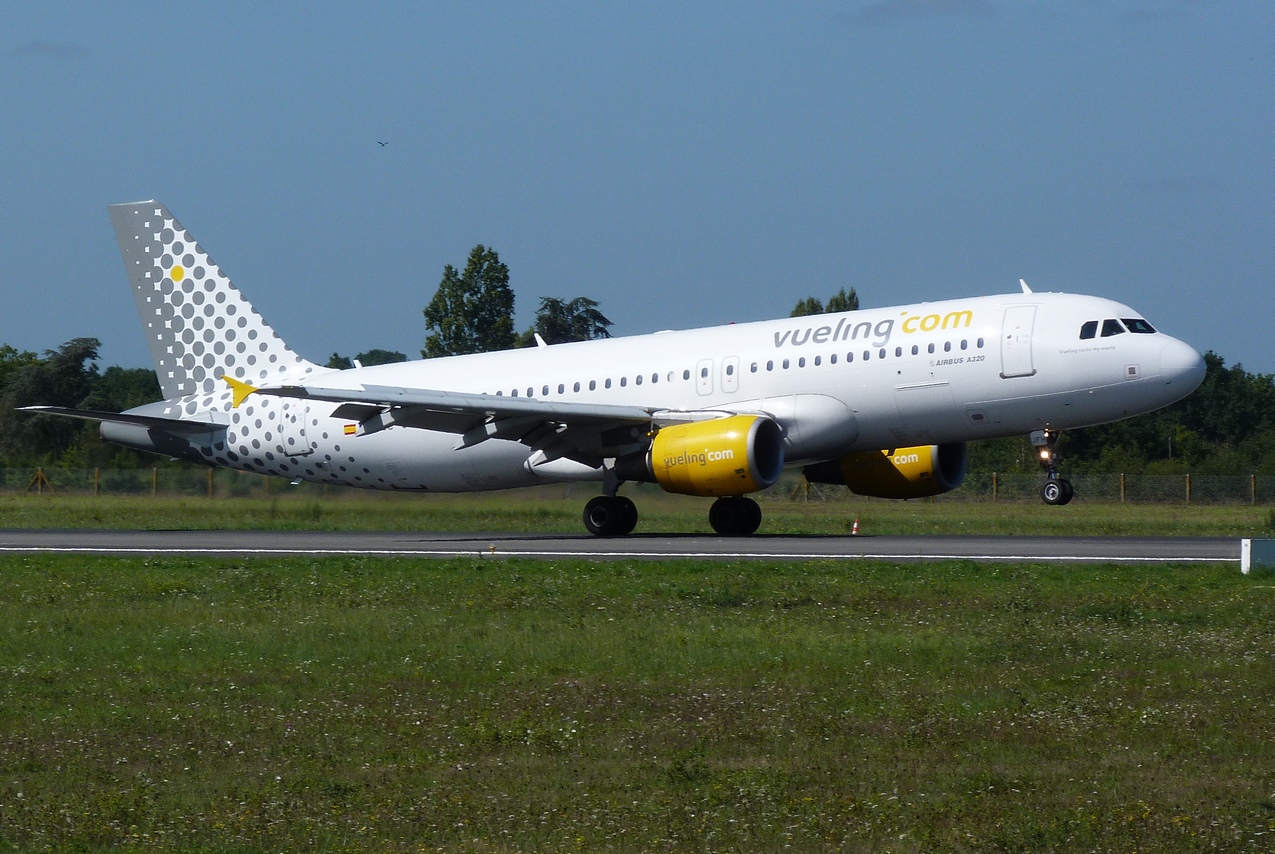 [14/09/2011] Airbus A320 (EC-JFH) Vueling: 1er Vol Commercial 1109160919081373938752593