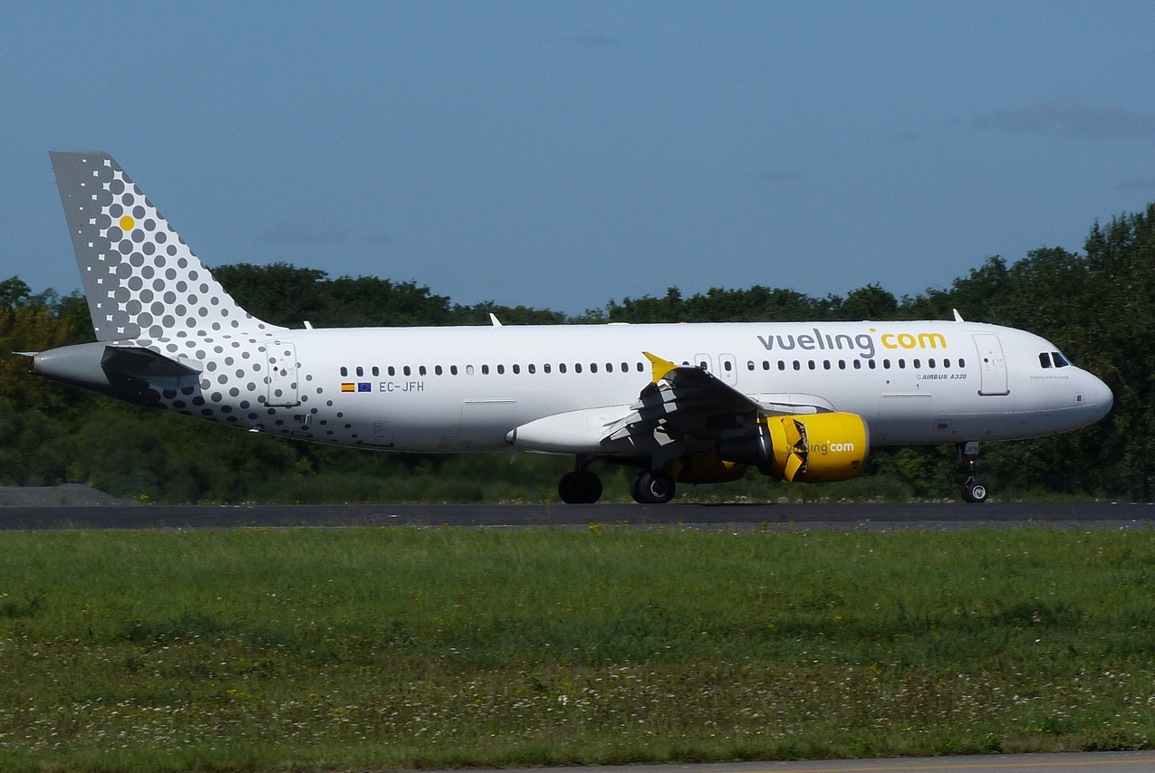 [14/09/2011] Airbus A320 (EC-JFH) Vueling: 1er Vol Commercial 1109160919081373938752594