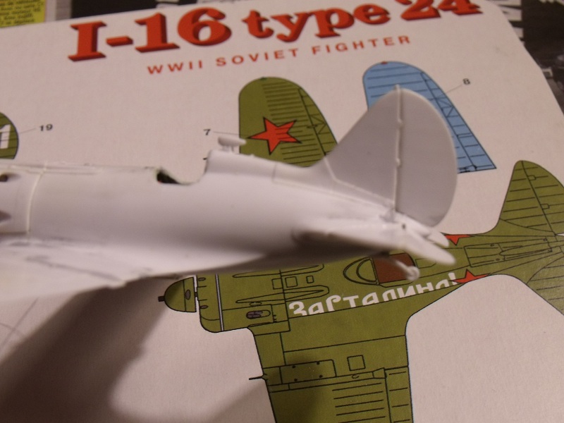 Polikarpov I-16 type 24 mosca/rata [ICM] 1/72 110916092857847068752648