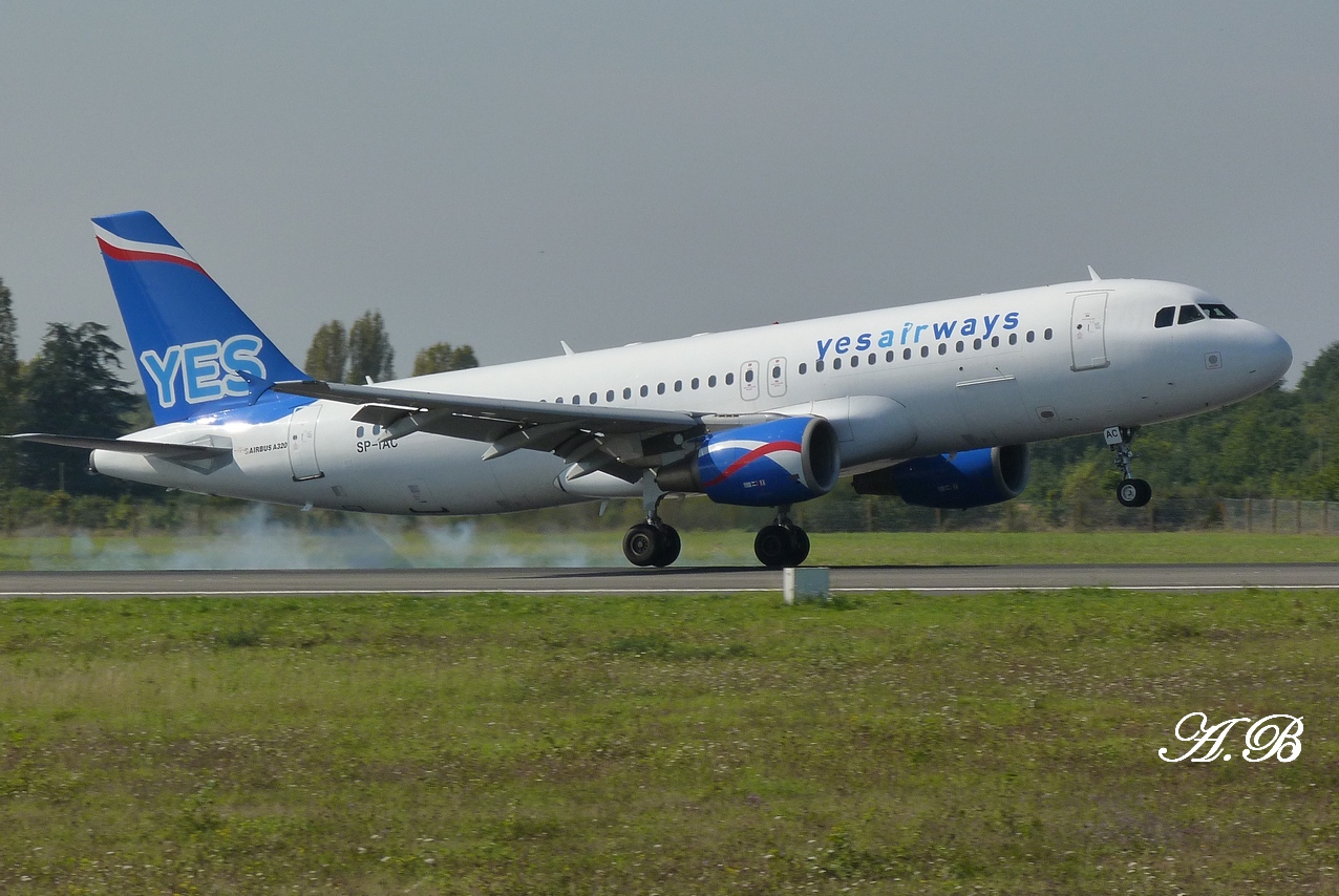 [12/09/2011] Airbus A320 (SP-IAC) Yes Airways 1110011038521373938829751